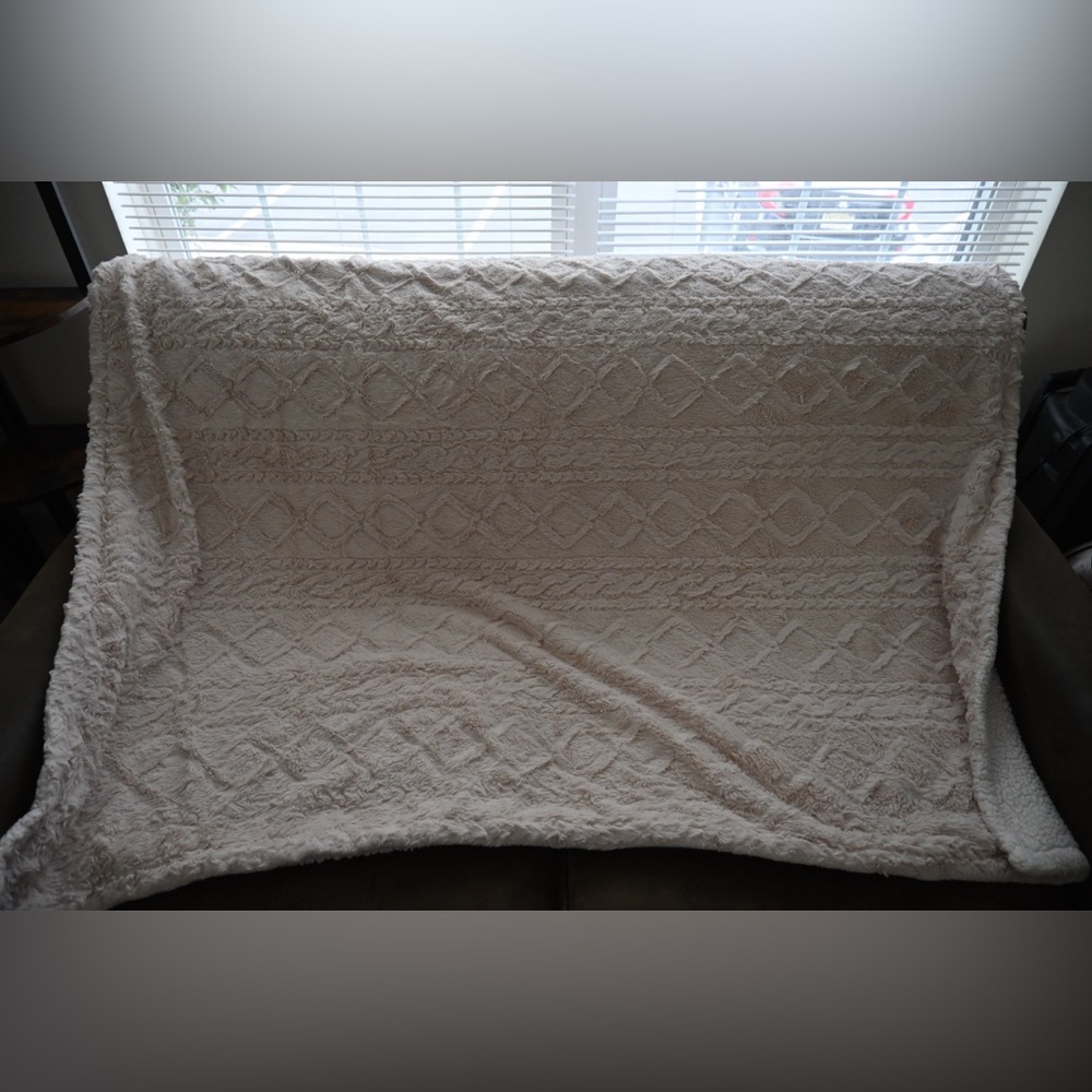 50" x 60" Soft Sherpa Beige Throw Blanket